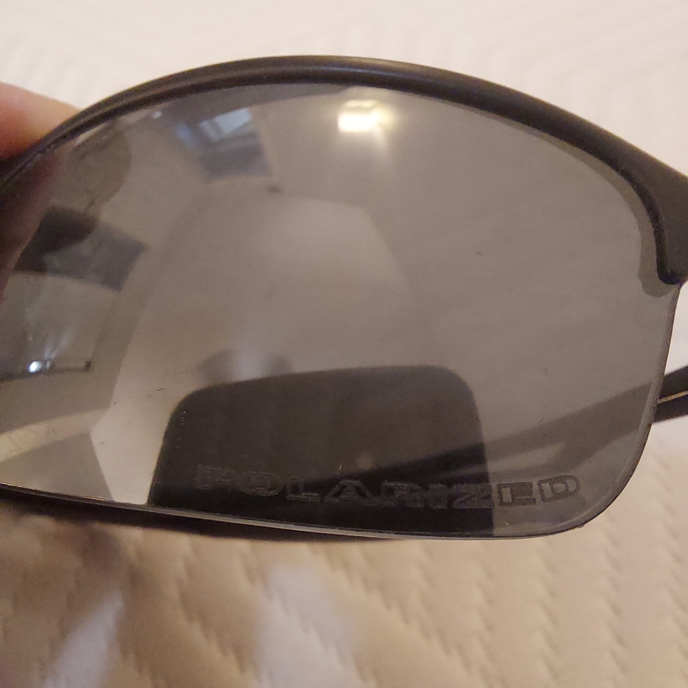Men's Oakley sunglasses - Picture 8 of 11